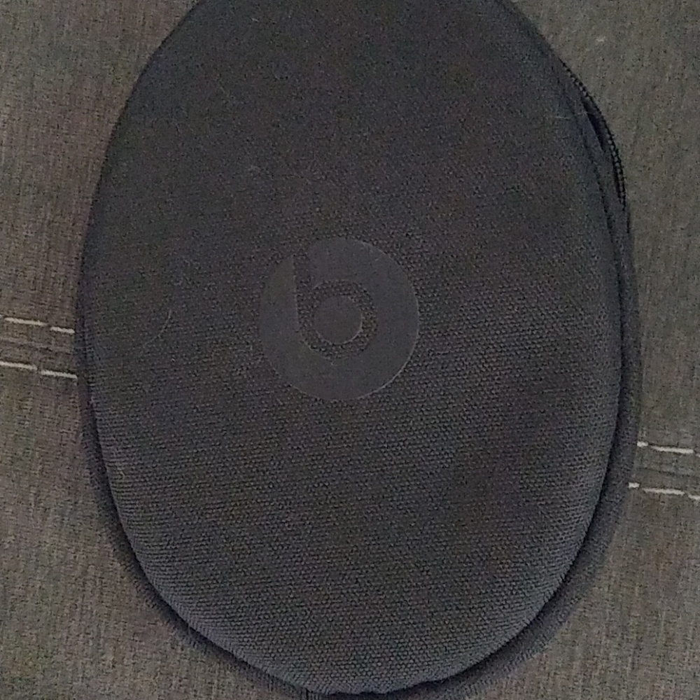 Beats headphones bag